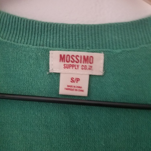 Green sweater - Picture 3 of 3